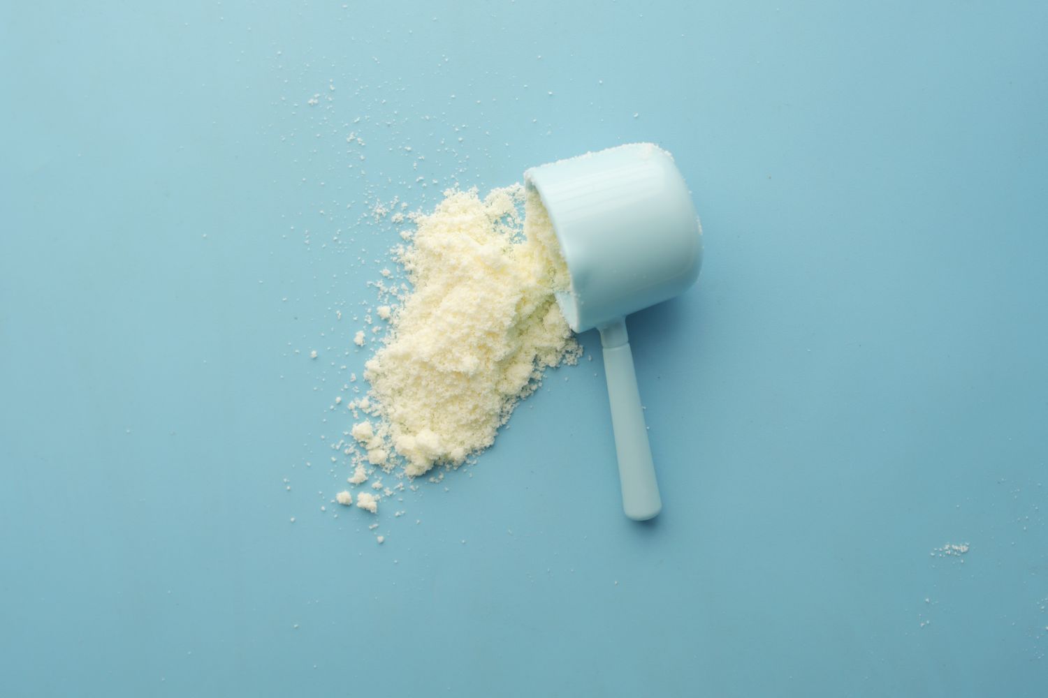 プロテインは授乳中でも飲める?ダメと言われる理由と成分を解説